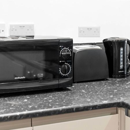 Luxe Apartment - Rowley Regis - Parking - Top Rated - Netflix - Wifi - 49Bg Cradley Heath Zewnętrze zdjęcie