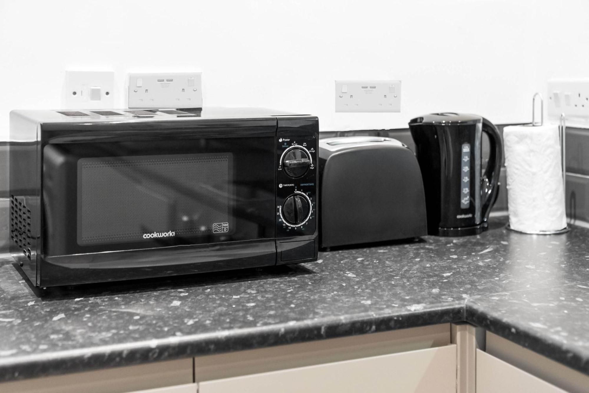 Luxe Apartment - Rowley Regis - Parking - Top Rated - Netflix - Wifi - 49Bg Cradley Heath Zewnętrze zdjęcie