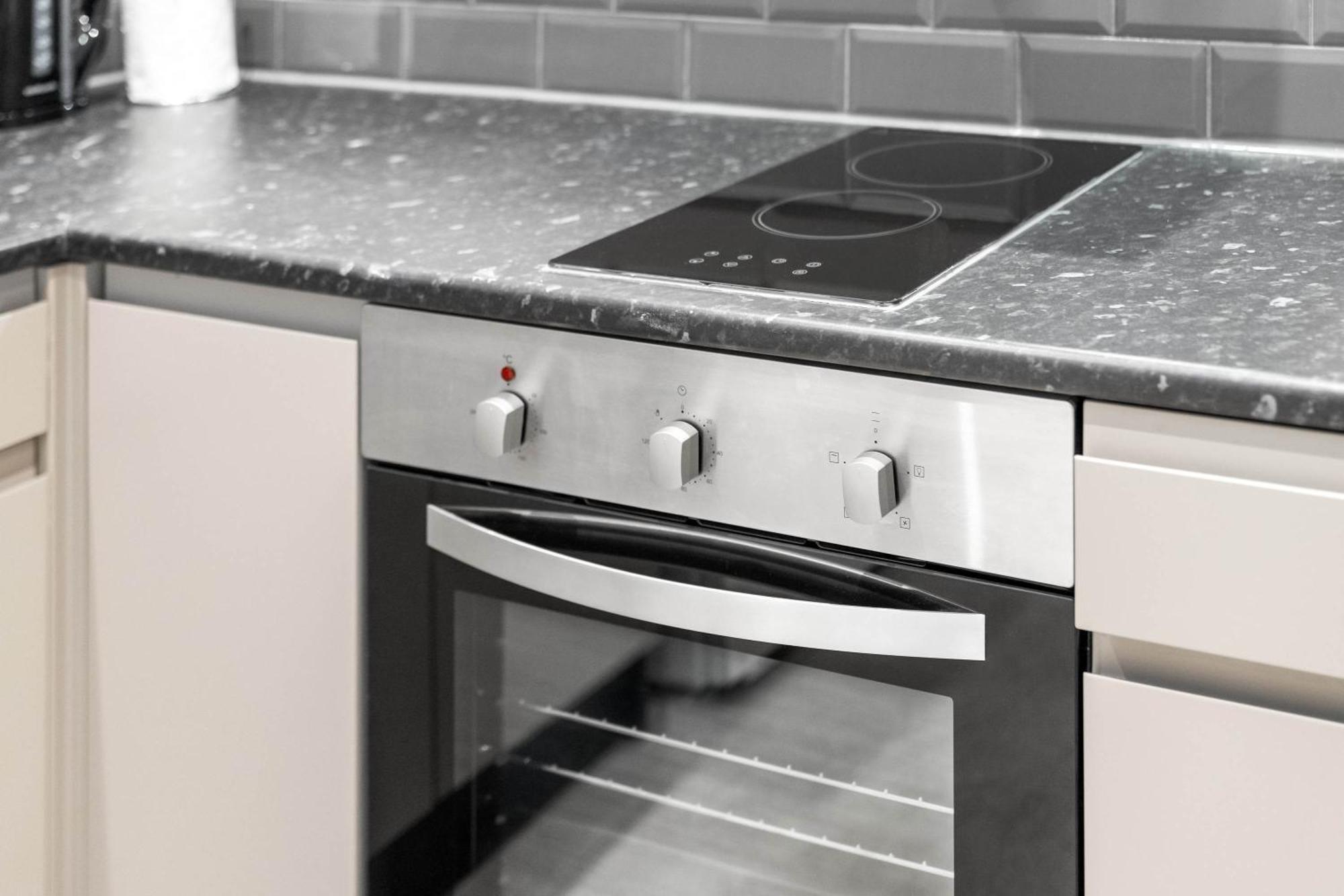 Luxe Apartment - Rowley Regis - Parking - Top Rated - Netflix - Wifi - 49Bg Cradley Heath Zewnętrze zdjęcie
