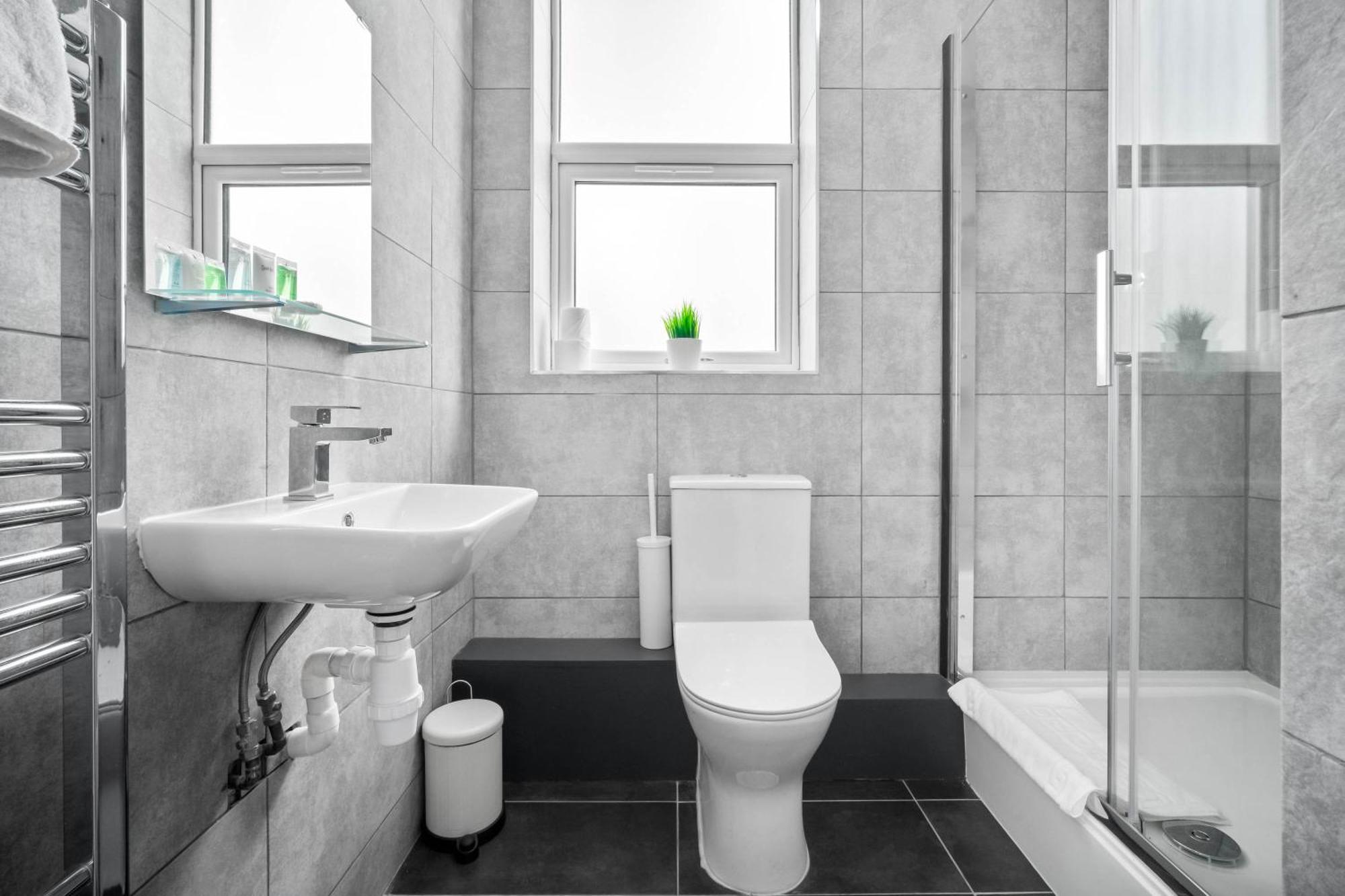 Luxe Apartment - Rowley Regis - Parking - Top Rated - Netflix - Wifi - 49Bg Cradley Heath Zewnętrze zdjęcie